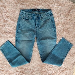 Hollister Low Rise Super Skinny Crop Jeans - Vintage Stretch- Size 0S - 24 Waist